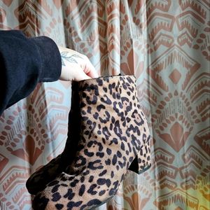 Pre loved cheetah print ankle boots
